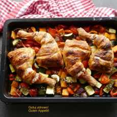 Przepis na Udka kurczaka z warzywami - obiad z piekarnika