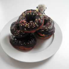 Przepis na Chocolate glazed doughnuts - czekoladowe donuty