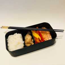 Przepis na Sushi bowl, a bardziej pudełko niż miska
