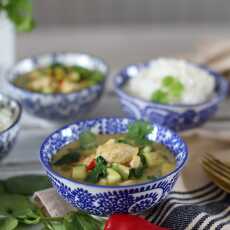 Przepis na Zielone curry z kurczakiem i cukinią