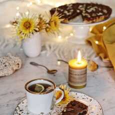 Przepis na Na ciemne i zimne jesienne dni - tarta karmelowo czekoladowa