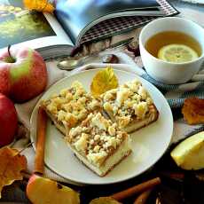Przepis na Ciasto drożdżowe z jabłkami i kruszonką