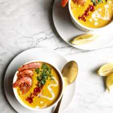 Przepis na Pikantna zupa z kukurydzy z pastą curry