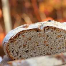 Przepis na Chleb cebulowy pieczony w garnku