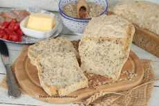 Przepis na Domowy chleb pszenno żytni z ziarnami