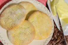 Przepis na Proste drożdżowe chlebki – do pasty, dipu lub sałatki