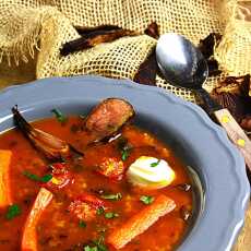 Przepis na Zupa pomidorowa z grzybami i ryżem