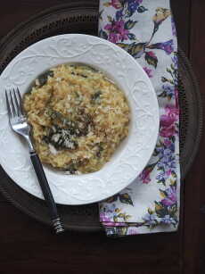 Przepis na Risotto z winem, cukinią i parmezanem. Jak pięknie by mogło być…