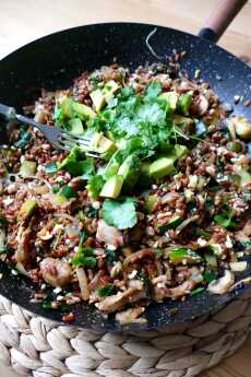 Przepis na Brązowy ryż z warzywami po azjatycku