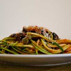 Przepis na Paleo spaghetti z anchois i czarnymi oliwkami/Paleo spaghetti with anchovies and black olives