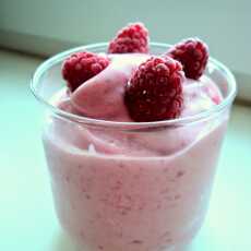 Przepis na Mrożony jogurt malinowy :) 