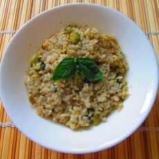 Przepis na Sałatka ryżowa z sardynkami i oliwkami