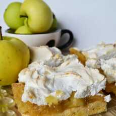 Przepis na Kruche ciasto z jabłkami i bezą