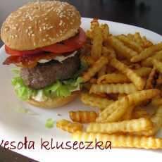 Przepis na Burger z serem z niebieską pleśnią