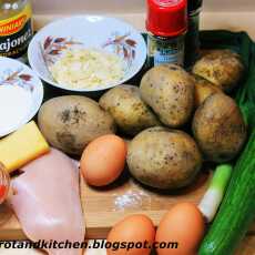 Przepis na Pierś z kurczaka w płatkach migdałów, ziemniaki z ogórkiem i sałatka z jajkiem