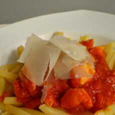 Przepis na Prosty sos pomidorowy z makaronem Casarecce