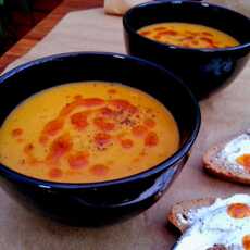 Przepis na Zupa z dyni. Z soczewicą i suszonymi pomidorami.