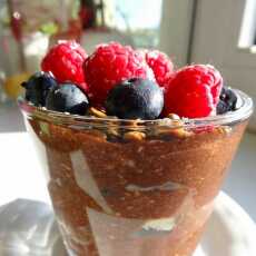 Przepis na Czekoladowe parfait z kaszy gryczanej z owocami i domową granolą {Bez gotowania} / Chocolate Buckwheat Parfait