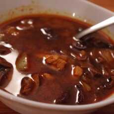 Przepis na Rozgrzewająca zupa grzybowo-drobiowa w stylu azjatyckim 