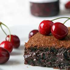 Przepis na Najlepsze brownie i dżem z czereśni