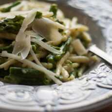Przepis na Pasta z zielonymi szparagami z mascarpone i parmezanem