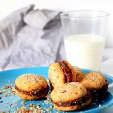 Przepis na Sandwich cookies - toffi i czekolada