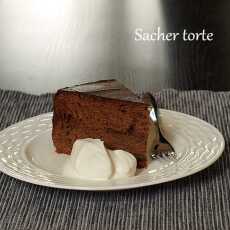 Przepis na Sacher torte w jesiennym wydaniu.