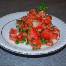Przepis na Sałatka z pomidorów i czosnku
