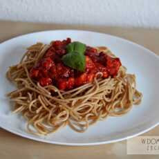 Przepis na Lekkie spaghetti z kurczakiem w sosie pomidorowym
