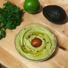 Przepis na Hummus z avocado