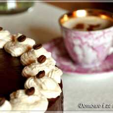Przepis na Tort kawowo - chałwowy z wiśniami