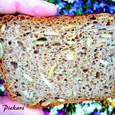 Przepis na Chleb zytnio orkiszowy z ziarnami