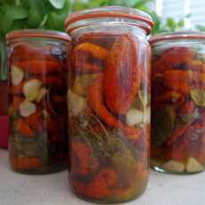 Przepis na Pomidory suszone w piekarniku marynowane w oliwie