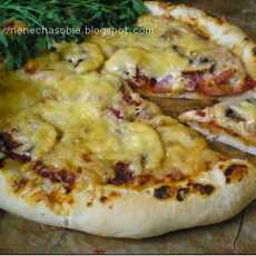 Przepis na Domowa pizza w różnych wersjach + sos do pizzy