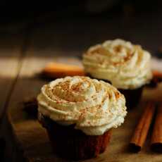 Przepis na Babeczki cynamonowe z syropem klonowym / Cinnamon cupcakes with maple syrup icing