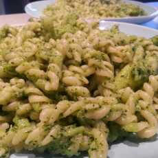 Przepis na Pasta con i broccoli