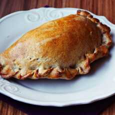 Przepis na .132. owocowe calzone. 