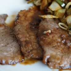 Przepis na JAPONIA: Yakiniku - grillowana wołowina w japońskim sosie BBQ