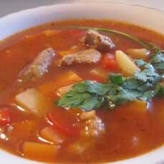 Przepis na Węgierska zupa gulaszowa
