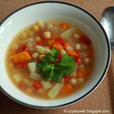 Przepis na Zupa warzywna z ciecierzycą 