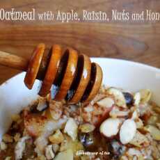 Przepis na Oatmeal with Apple, Nuts, Raisins and Honey (Owsianka z Bakaliami)