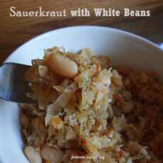 Przepis na Holiday Season. Sauerkraut with White Beans (Wigilijna Kapusta z Grochem)