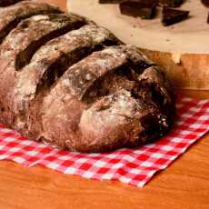 Przepis na Chleb czekoladowy na zakwasie z rodzynkami i orzechami