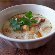 Przepis na Zupa serowa z klopsikami i grzankami czosnkowymi