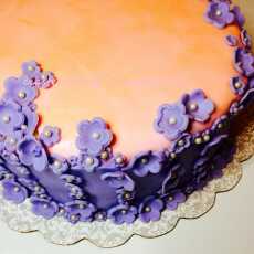 Przepis na Delikatny tort urodzinowy