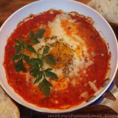 Przepis na Piekielne jajko w sosie pomidorowym 