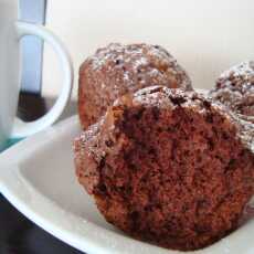 Przepis na Czekoladowe muffinki z likierem wiśniowym
