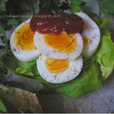Przepis na Bułki z jajkiem i ketchupem