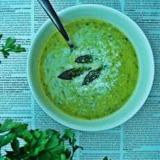 Przepis na Zielona zupa krem ze szparagów i cukini