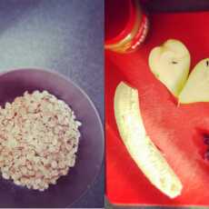 Przepis na Śniadanie #1 Owsianka z gruszką, bananem i masłem orzechowym